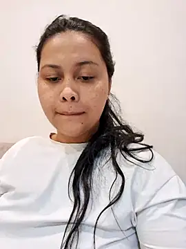 Snapshot of Alessandraa- chatting on February 2026 04:19:02 AM Alessandraa- online show from February 2026 04:19:02 AM