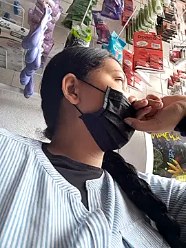 Alessandraa- online show from November 2025 03:05:01 PM