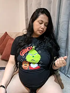 Snapshot of Alessandraa- chatting on December 2025 05:12:02 AM Alessandraa- online show from December 2025 05:12:02 AM