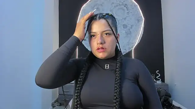 Snapshot of ScarletMoon1_ chatting on October 2025 08:32:01 PM ScarletMoon1  online show from October 2025 08:32:01 PM