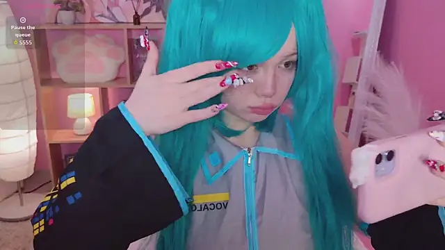 Kyomi Sun online show from November 2025 03:39:01 PM