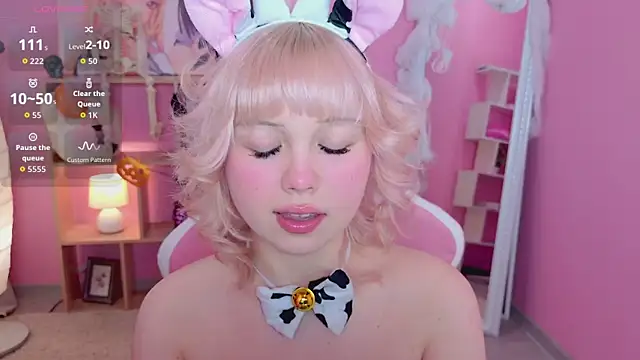Kyomi Sun online show from October 2025 10:10:01 PM