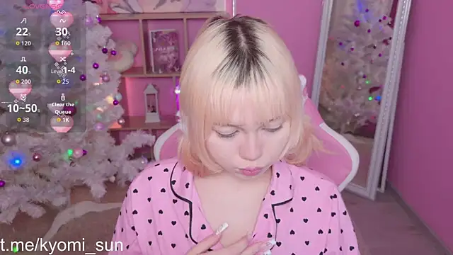 Kyomi Sun online show from December 2025 09:53:02 PM