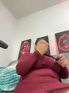 SafiroFer online show from October 2025 09:05:02 PM