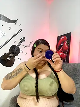 SafiroFer online show from October 2025 09:01:01 PM