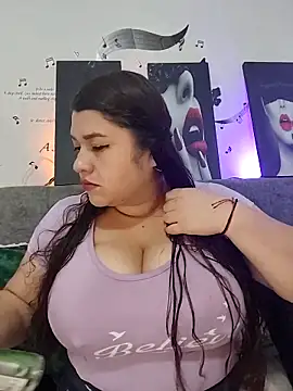 SafiroFer online show from November 2025 09:08:01 PM