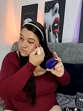 SafiroFer online show from November 2025 09:08:01 PM