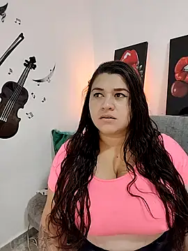 SafiroFer online show from October 2025 09:03:01 PM