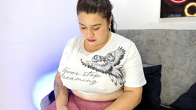 SafiroFer online show from September 2025 08:59:02 PM