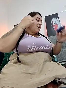 SafiroFer online show from November 2025 09:07:01 PM