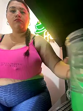 SafiroFer online show from September 2025 09:02:01 PM