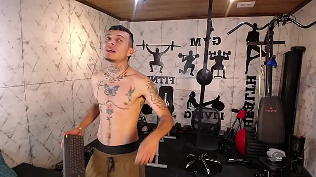 Snapshot of MrJustin_ chatting on October 2025 07:49:01 PM MrJustin online show from October 2025 07:49:01 PM