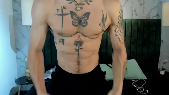 Snapshot of MrJustin_ chatting on December 2025 08:08:02 PM MrJustin online show from December 2025 08:08:02 PM