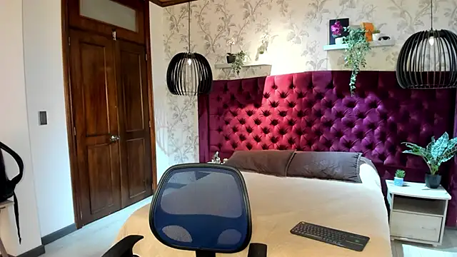 Snapshot of MrJustin_ chatting on October 2025 08:06:02 PM MrJustin online show from October 2025 08:06:02 PM