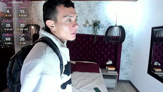 Snapshot of MrJustin_ chatting on October 2025 07:59:02 PM MrJustin online show from October 2025 07:59:02 PM