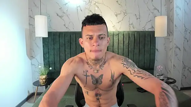 Snapshot of MrJustin_ chatting on November 2025 09:36:01 PM MrJustin online show from November 2025 09:36:01 PM