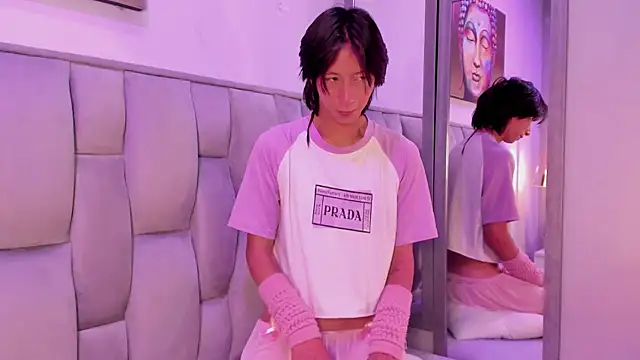 luy star  online show from April 2026 12:45:01 PM