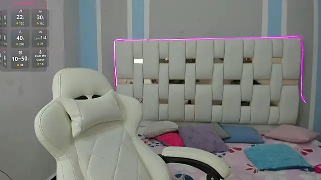 iamCharlotte19 online show from November 2025 07:29:02 PM