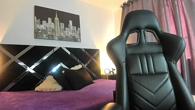 iamCharlotte19 online show from July 2026 03:25:01 PM