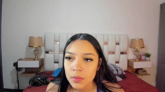 iamCharlotte19 online show from July 2026 07:44:02 PM