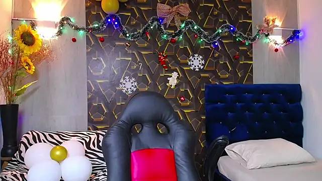 miss leidy  online show from November 2025 03:55:02 AM