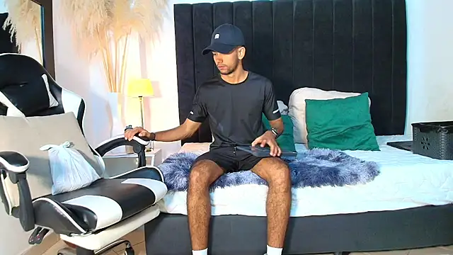 MaicolParker  online show from June 2026 12:54:02 PM