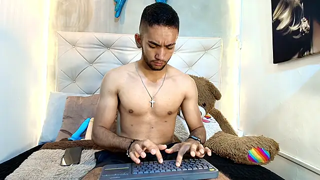 MaicolParker  online show from May 2026 01:25:01 PM