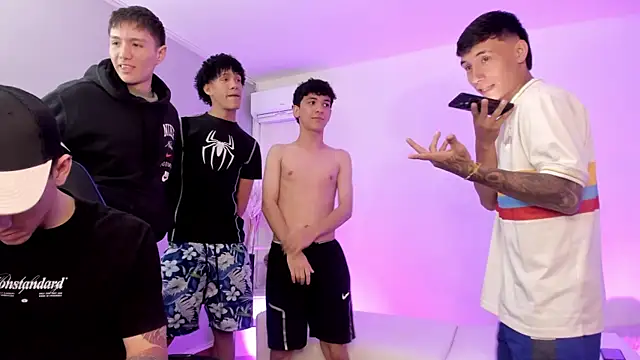 Handsomeboyss19 online show from May 2026 08:51:01 PM