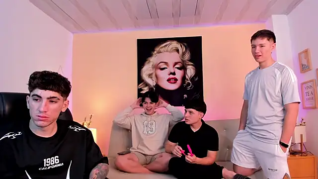 Snapshot of Handsomeboyss19 chatting on April 2026 08:54:02 PM Handsomeboyss19 online show from April 2026 08:54:02 PM