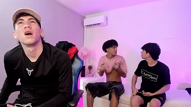 Handsomeboyss19 online show from May 2026 08:37:02 PM