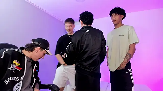 Handsomeboyss19 online show from June 2026 08:20:01 PM