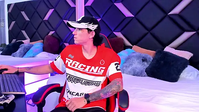 Handsomeboyss19 online show from October 2025 02:35:01 AM