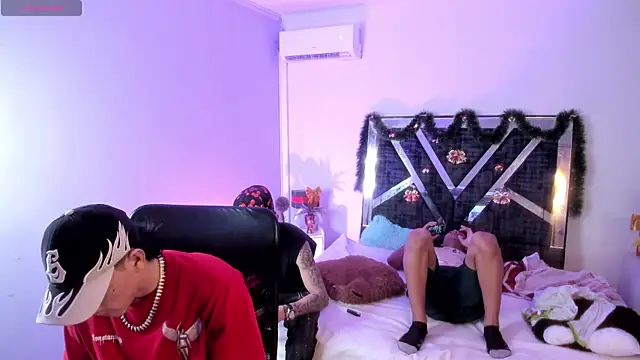 Handsomeboyss19 online show from December 2025 02:27:01 AM