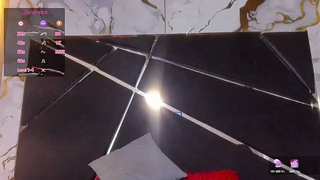 Snapshot of Akame_Draco chatting on October 2025 04:36:01 AM Akame Draco online show from October 2025 04:36:01 AM