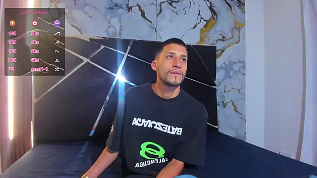 Snapshot of Akame_Draco chatting on October 2025 03:21:02 AM Akame Draco online show from October 2025 03:21:02 AM