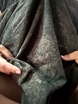 Snapshot of Hot-Jasmin chatting on November 2025 02:04:01 AM Hot-Jasmin online show from November 2025 02:04:01 AM