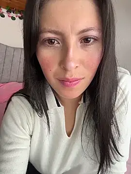 Snapshot of Mia_salinass chatting on December 2025 06:23:01 PM Mia salinass online show from December 2025 06:23:01 PM