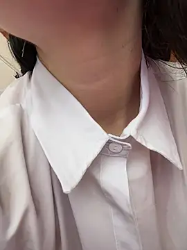 Snapshot of Mia_salinass chatting on February 2026 05:46:02 PM Mia salinass online show from February 2026 05:46:02 PM