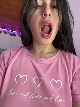 Mia salinass online show from March 2026 02:38:02 AM