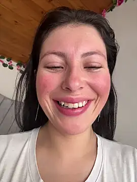 Mia salinass online show from March 2026 06:57:01 PM