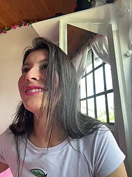 Mia salinass online show from November 2025 06:19:01 PM