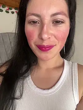 Mia salinass online show from September 2025 05:09:01 PM