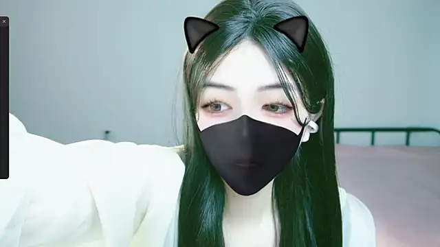 Sparkly Candy online show from September 2025 11:44:01 PM