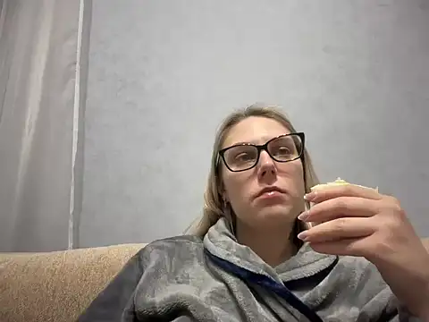 NikexPretty online show from November 2025 03:34:02 PM