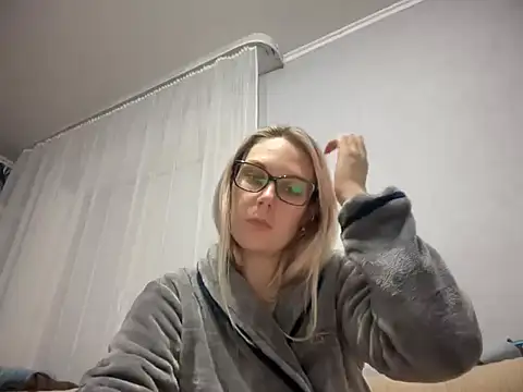 NikexPretty online show from November 2025 04:38:01 AM