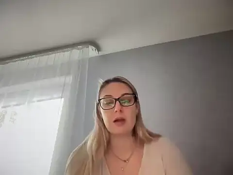 NikexPretty online show from November 2025 10:49:02 AM