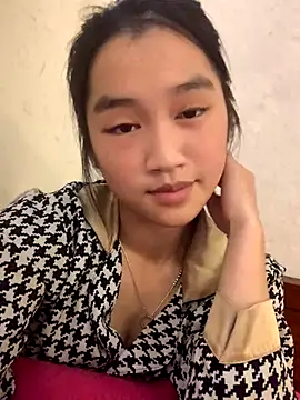 -Lie-06 online show from October 2025 01:12:02 PM