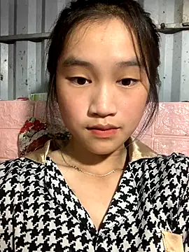 -Lie-06 online show from September 2025 10:25:01 AM