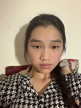 -Lie-06 online show from October 2025 04:49:02 AM