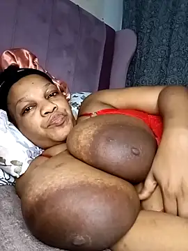 HappygalTheQueen online show from February 2026 12:33:01 AM